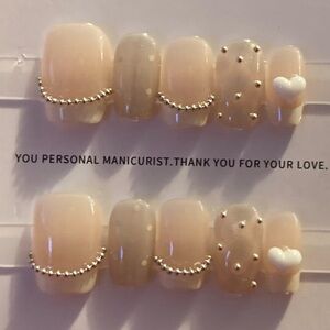 [XS] 10Pcs Handmade Wearable Press on Nails Full Cover French Short White Hearts